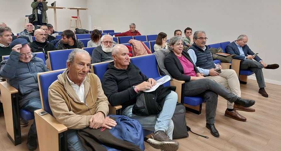 Petón informó en la última Junta de Accionistas de la situación de la venta de la SD Huesca