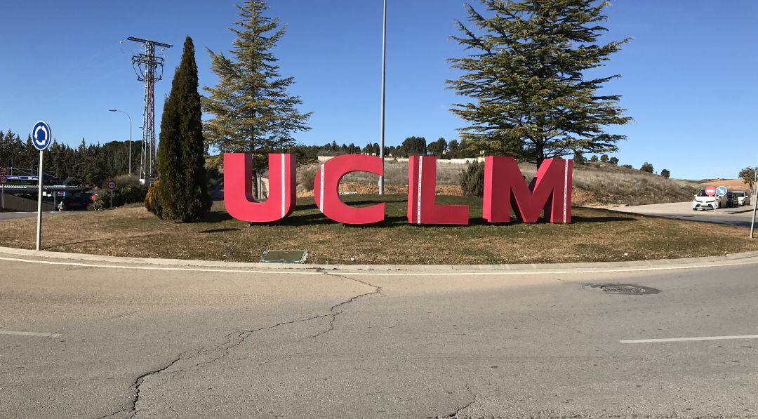En Cuenca solo la facultad de Educación ha presentado dos candidatos a decano.