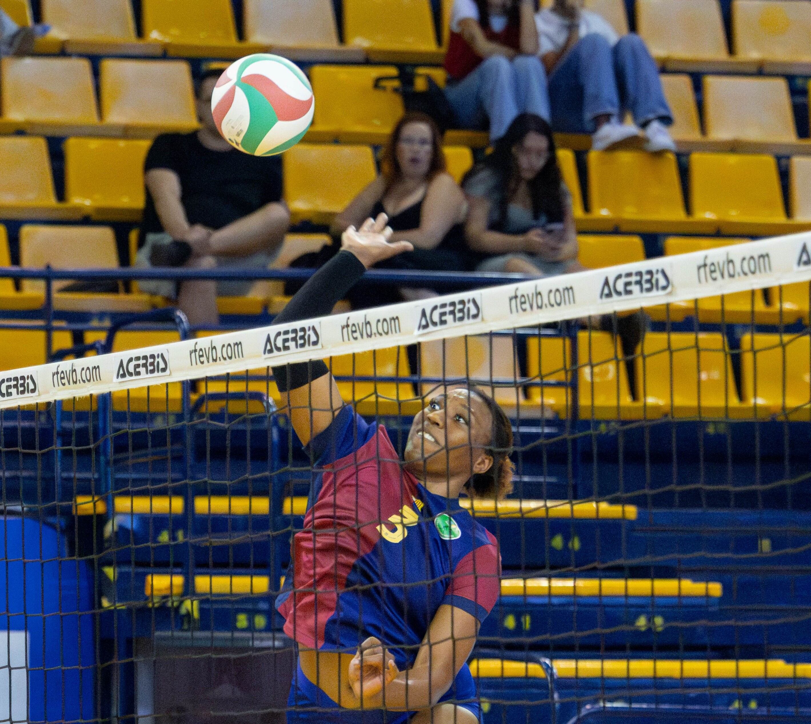 El Barça sembla un rival ideal per a que les ciutadellenques sumin els tres punts.