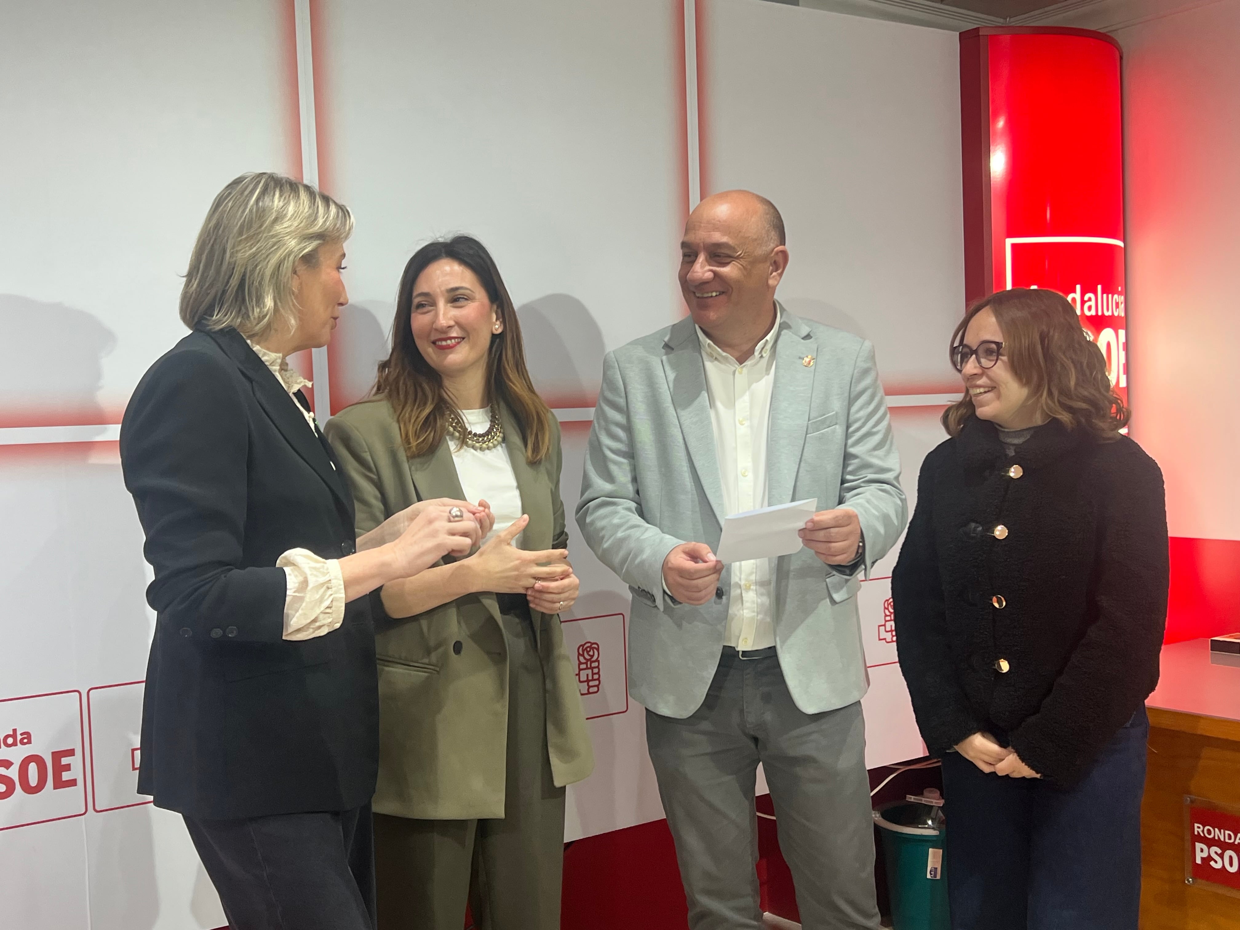 Isabel Aguilera, Mari Nieves Ramírez, Francisco Cañestro y Nerea Marín en la Casa del Pueblo de los socialistas rondeños