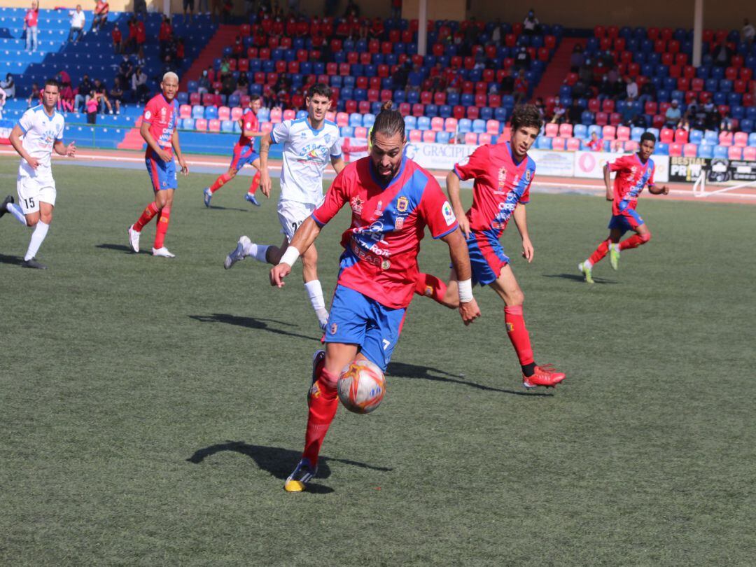 Rubo, con la camiseta de la UD Lanzarote, en uno de los partidos disputados en la Ciudad Deportiva.