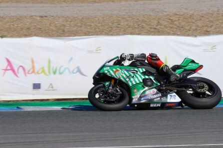 El piloto Ángel heredia durante la carrera del domingo