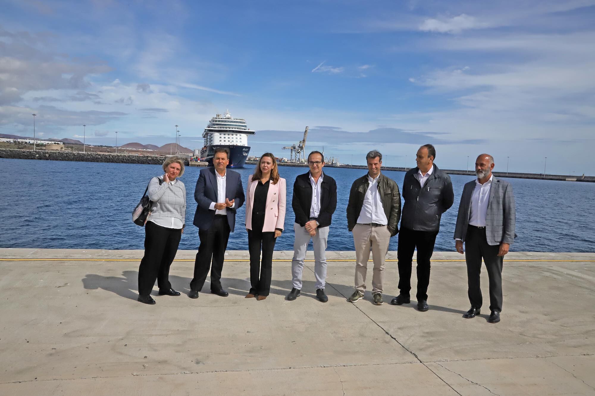 Visita de las autoridades al Puerto de Arrecife.