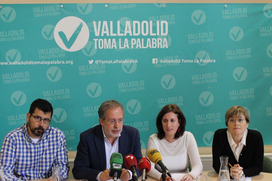 Los cuatro concejales de VTLP: Alberto Bustos, Manuel Saravia, María Sánchez y Rosalba Fonteríz