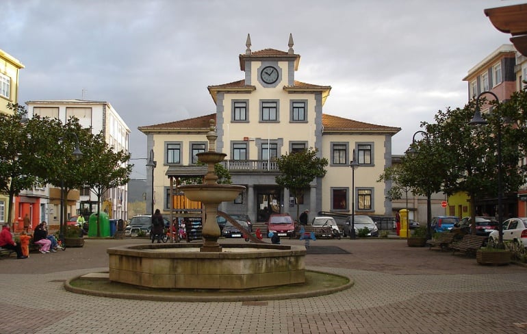 Plaza del Ayuntamiento de Narón (A Coruña)