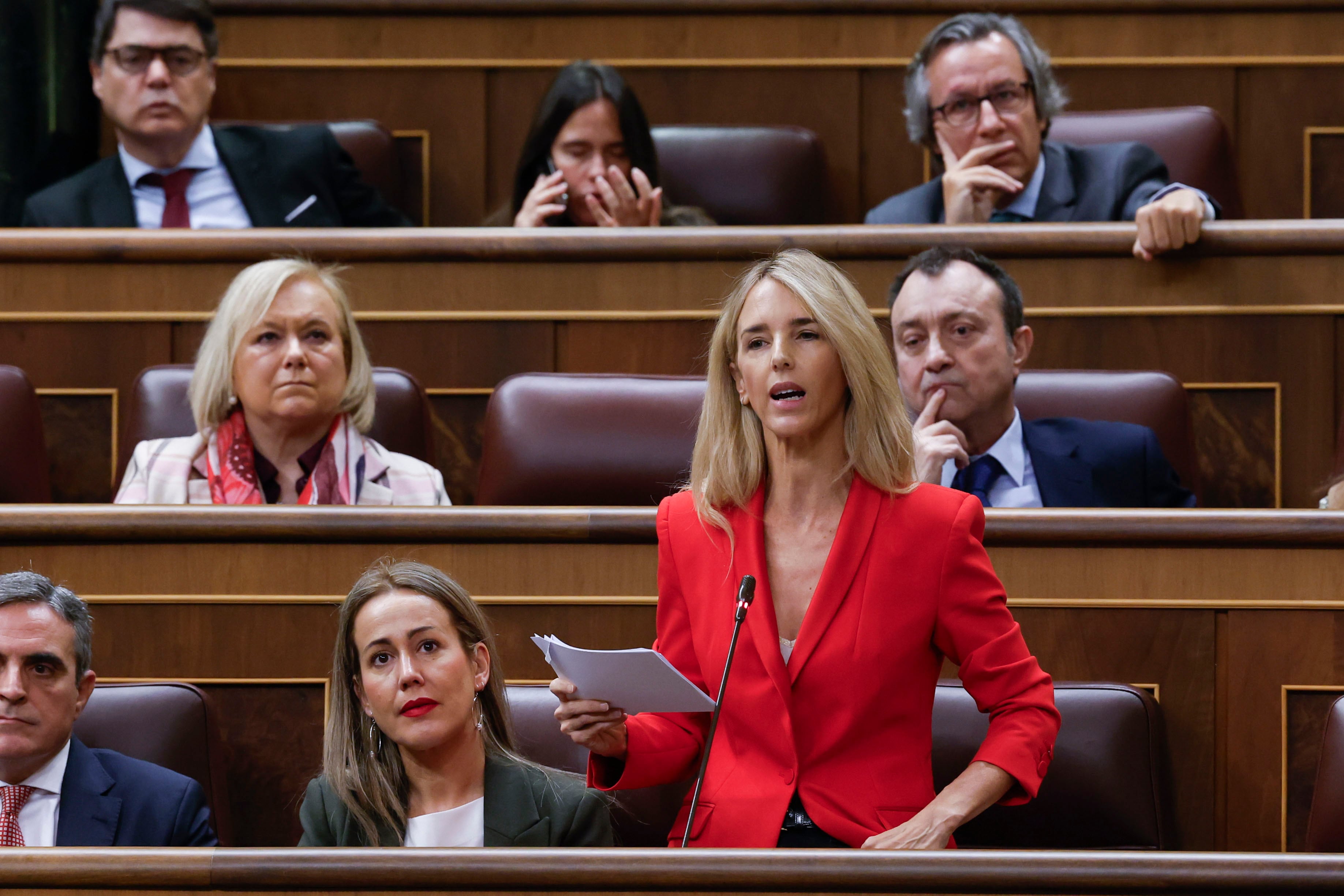 MADRID, 13/12/2023.-  La diputada del PP Cayetana Álvarez de Toledo interviene en la sesión de control al Ejecutivo de este miércoles en el Congreso, que celebra su primera sesión de control de la legislatura. EFE/J.J. Guillén
