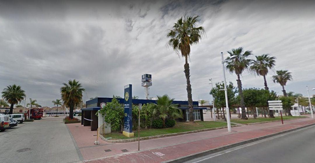 Retén de la Policía Local de Gandia en la playa 