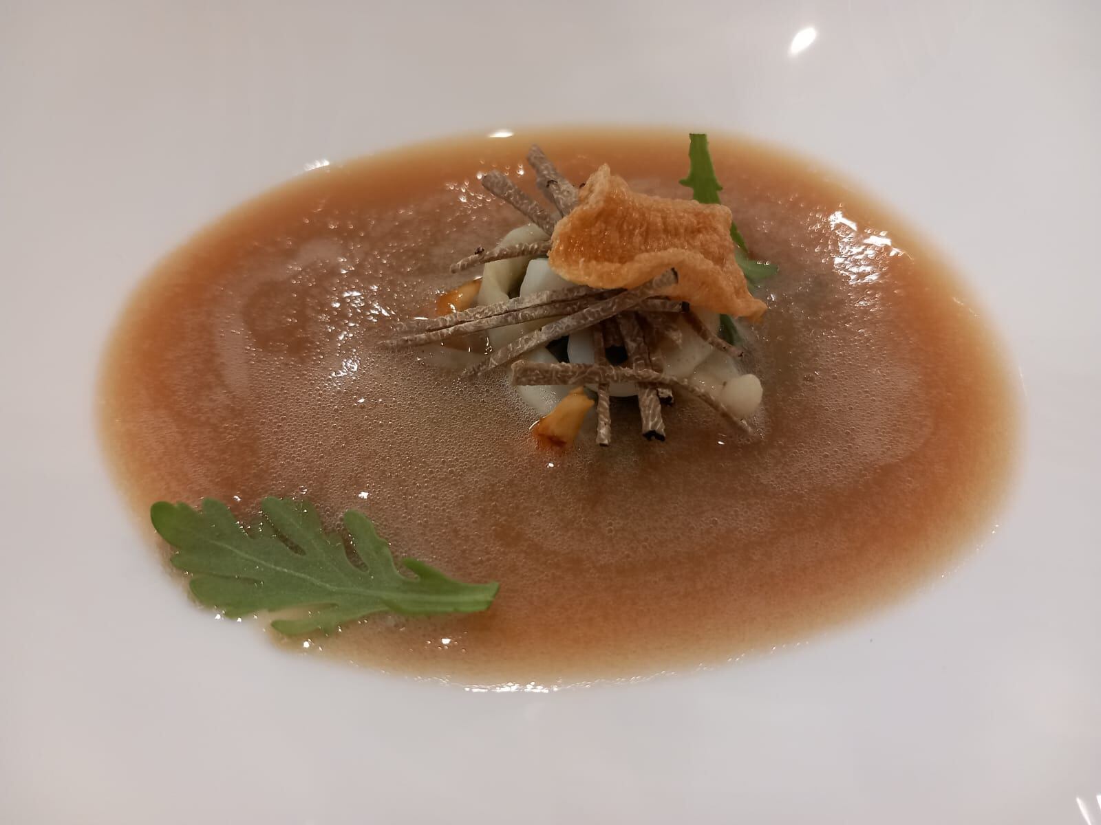 Judías verdes, espardeñas y jugo de pollo