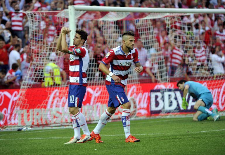 Piti celebra su gol ante el Deportivo