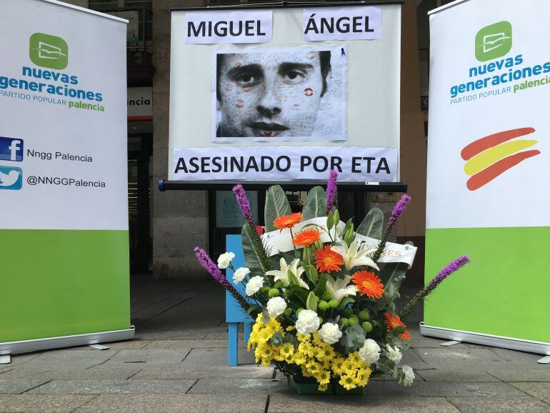 Homenaje a Miguel Ángel balnco en Palencia