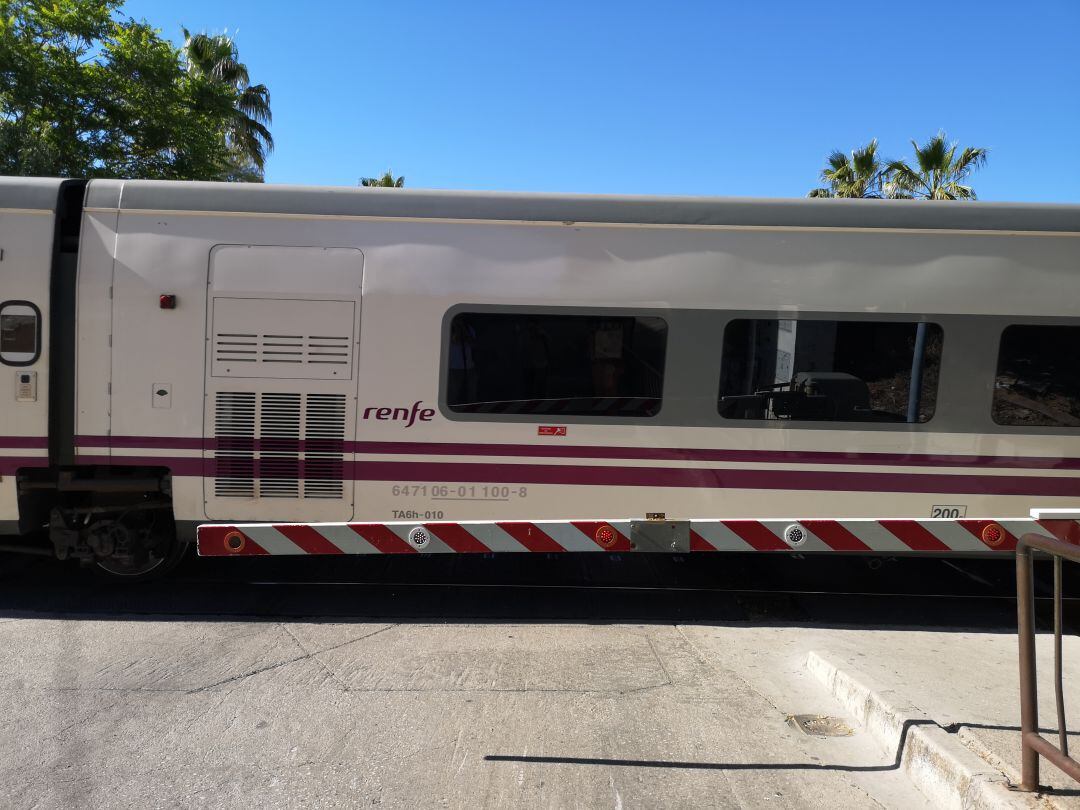 Tren a su paso por el municipio de Ronda