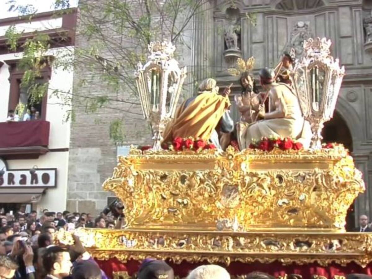 Salida de La Coronación de la hermandad del Valle