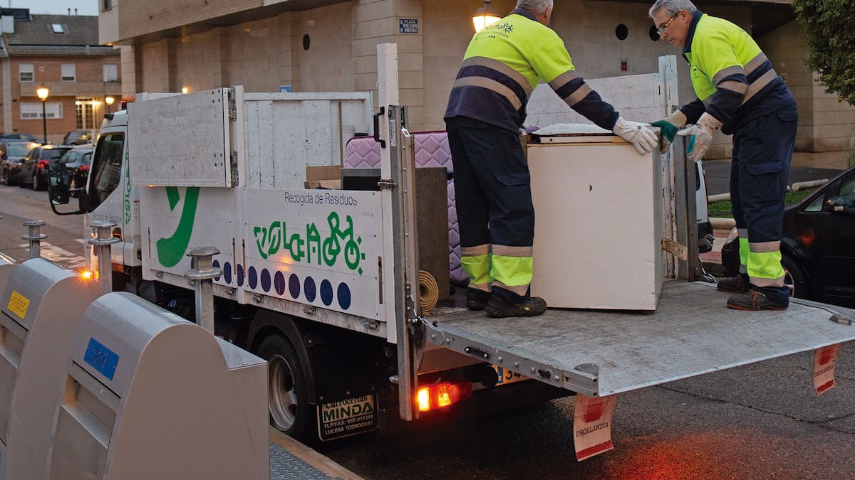 Valdemoro estrena un nuevo servicio de recogida de muebles y enseres domésticos a demanda