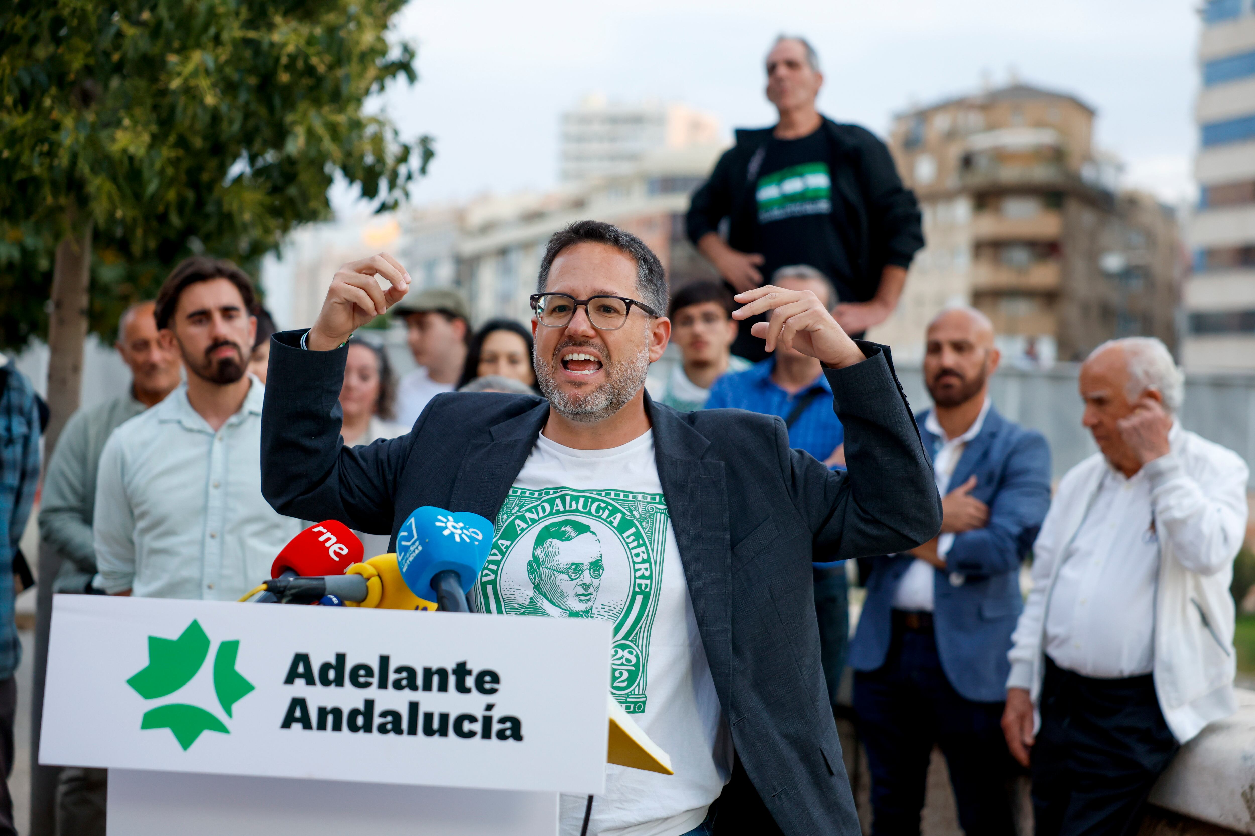***CORRECCIÓN CIUDAD INICIO*** Málaga, 30/04/2026.- El candidato de Adelante Andalucía a la presidencia de la Junta de Andalucía, José Ignacio García, durante el acto de inicio de campaña que su formación ha celebrado este jueves en Málaga. EFE/Jorge Zapata.