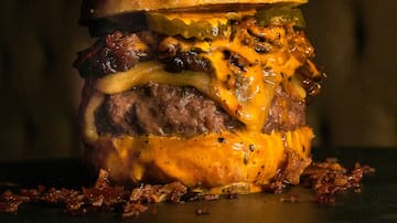 El insólito origen de la hamburguesa de Jenkin's que está arrasando en España: "Mi abuela no lo entendía"