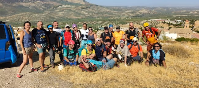 Grupo de escaladores que han accedido a la Vía Ferrata 'Al Manzur' durante este fin de semana