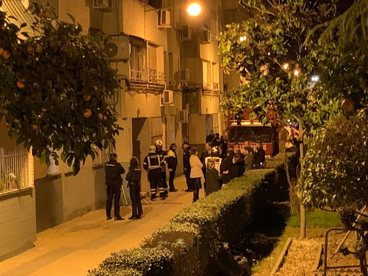 Una mujer herida grave tras una explosión de gas en una vivienda del Parque Figueroa