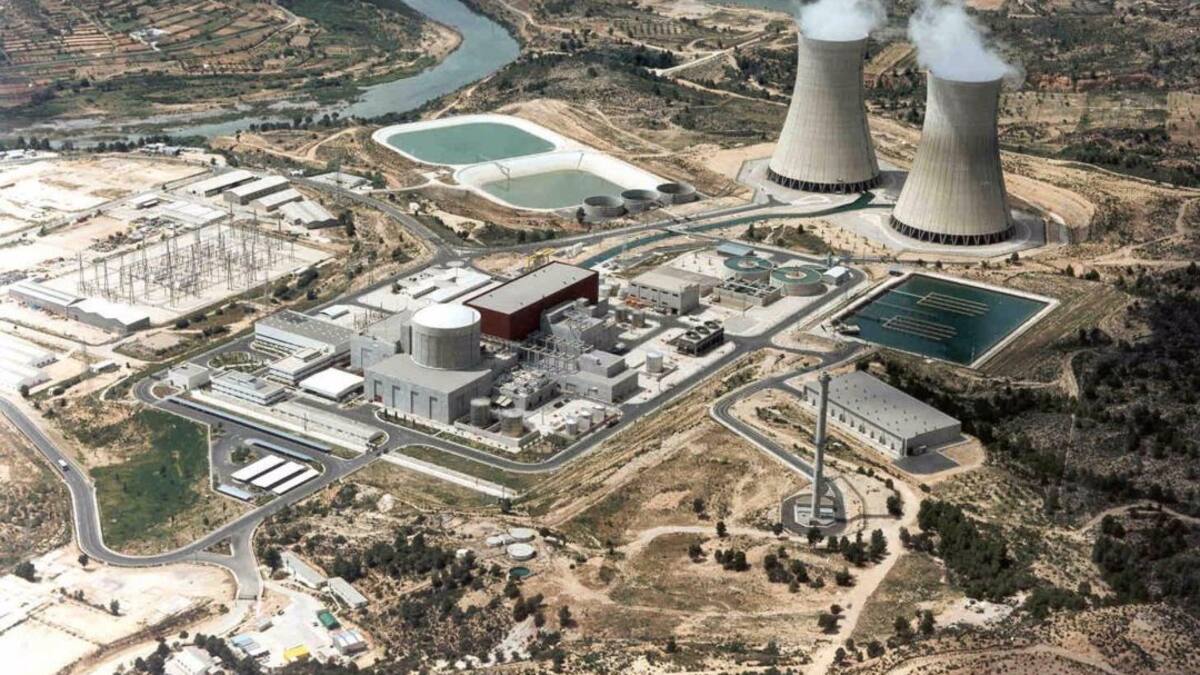 Ramiro Rivera, diputado de Desarrollo Rural de Valencia, detalla el plan de reactivación económica de La Vall d'Aiora-Cofrents tras el cierre de la central nuclear