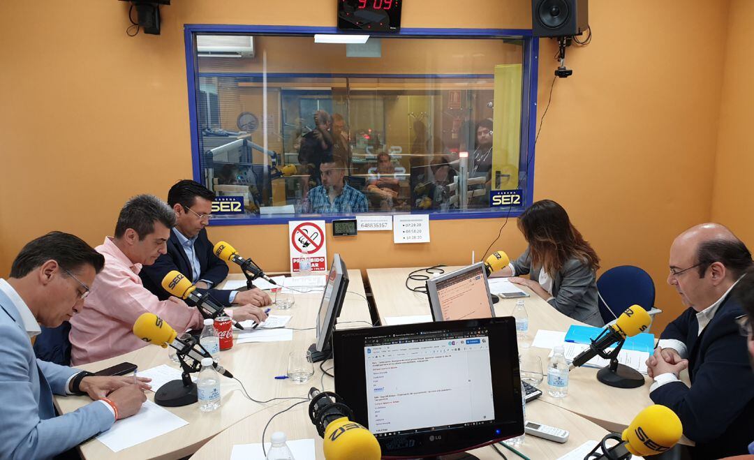 Los candidatos a la alcaldía de Granada en el debate del último día de campaña en Radio Granada