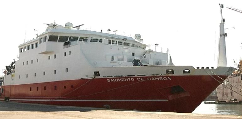 El buque oceanográfico Sarmiento de Gamboa atracado en el Puerto de Vigo