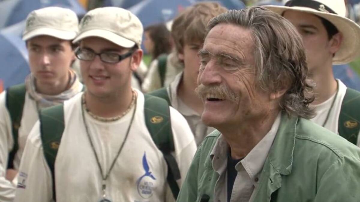 Ruteros valencianos recuerdan a Miguel de la Quadra-Salcedo