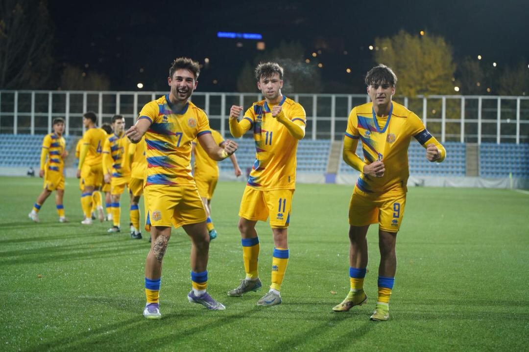 Recital de gols de la sub-21 que aconsegueix el triomf més gran de la seva història