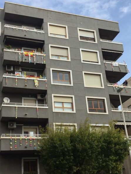 Balcones llenos de aleluyas en Altabix