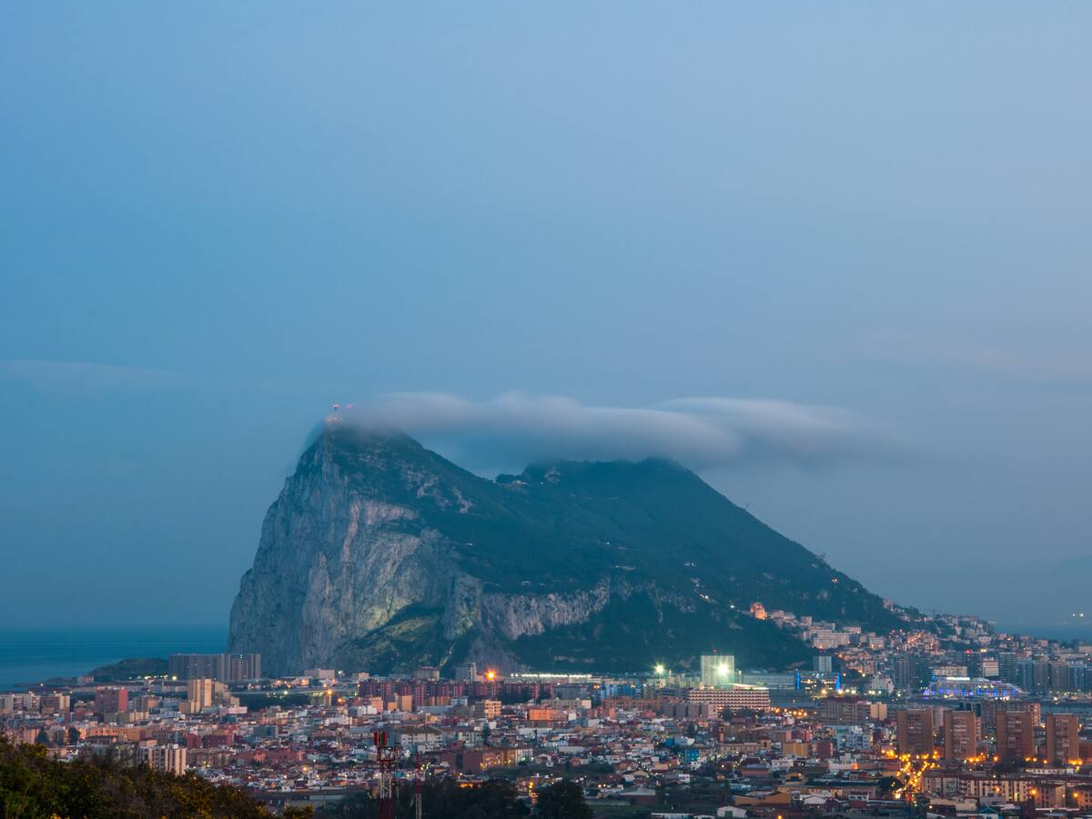 El Supremo tumba la consulta popular de La Línea para convertirse en CCAA