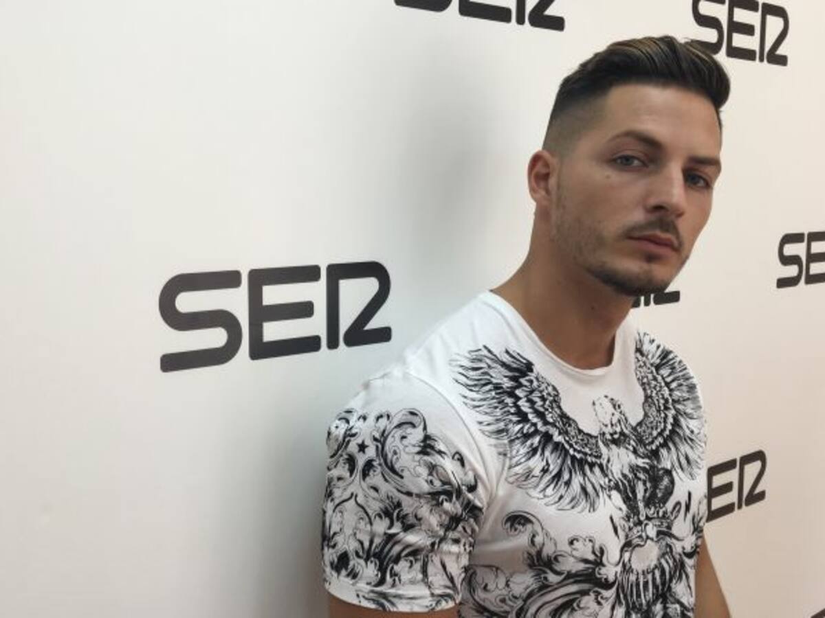 “Mis letras nacen en los portales y en la aceras”