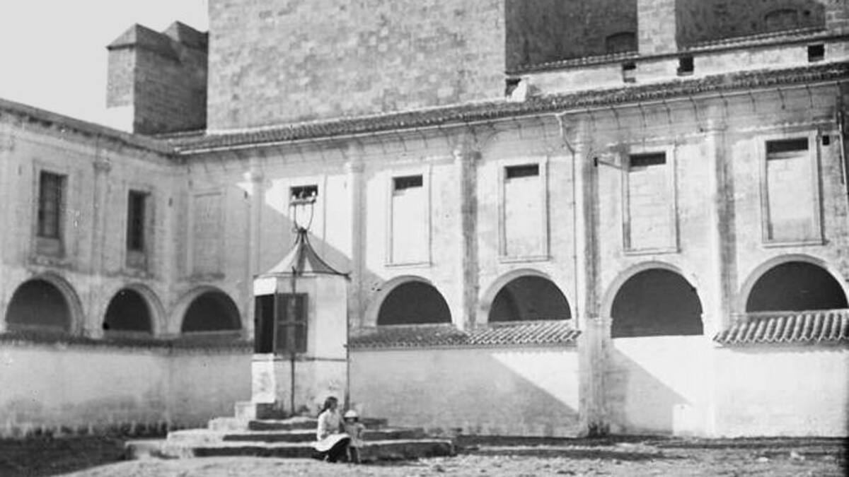 Píndoles de història amb Martí Carbonell. Claustre del Carme