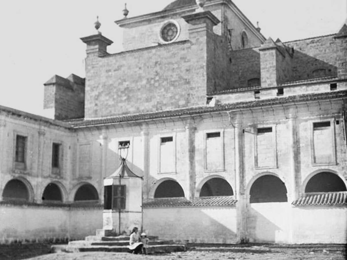 Píndoles de història amb Martí Carbonell. Claustre del Carme