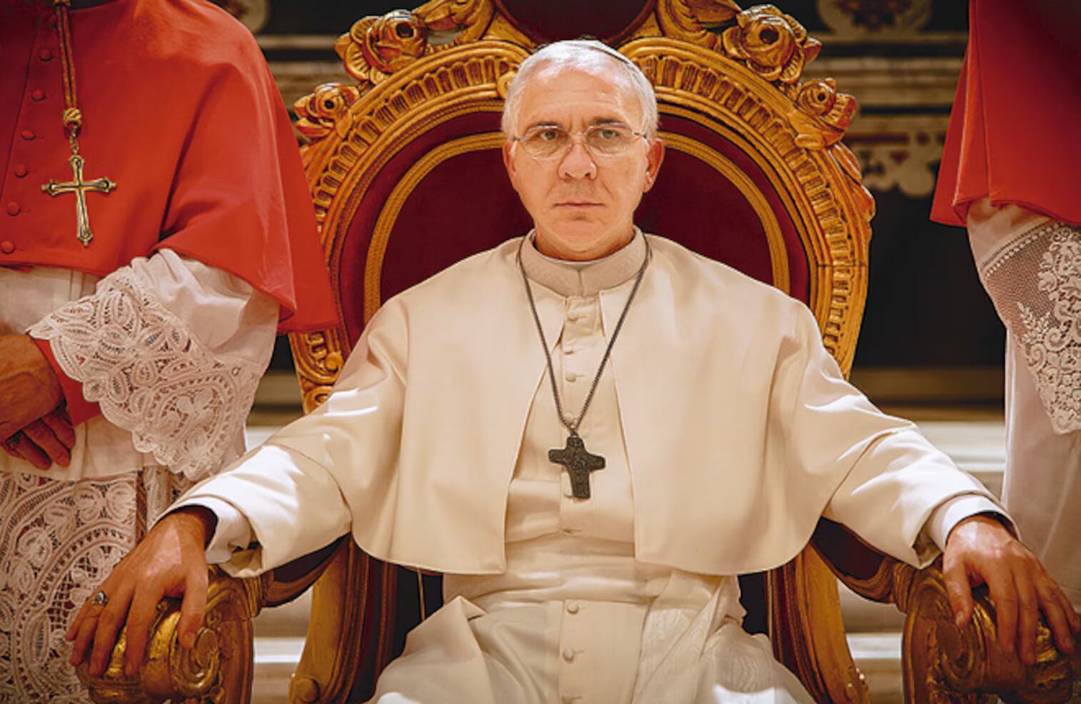 Fotograma con Dario Grandinetti como Papa Francisco