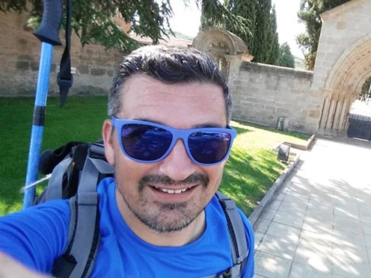 Manuel, no deja de sonreír