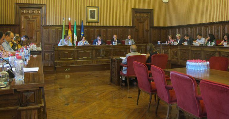 El presidente de la Diputación, Francisco Reyes, durante el Debate sobre el Estado de la Provincia.