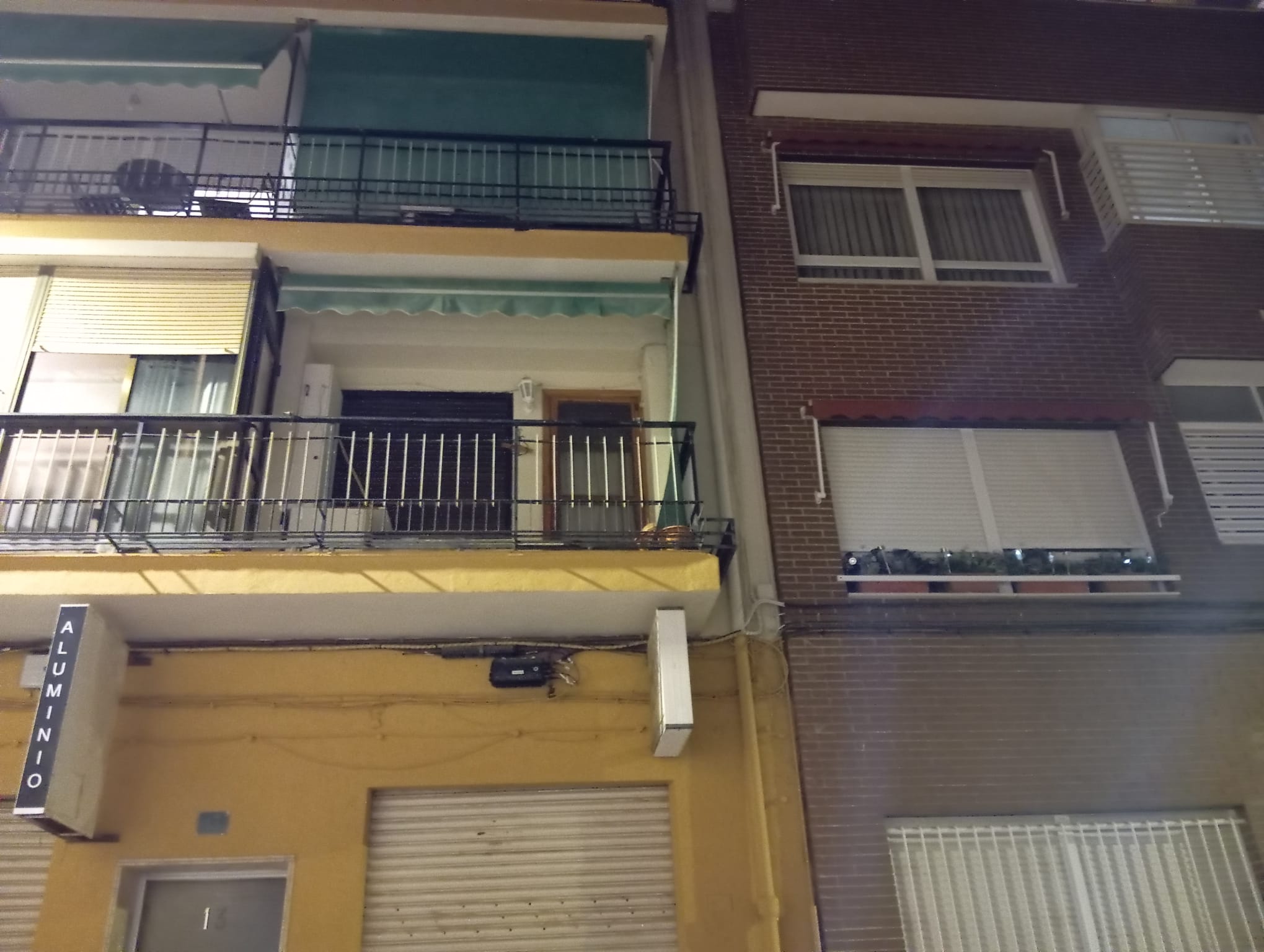 La Policia Nacional investiga un posible caso de violencia de género tras aparecer dos cuerpos sin vida en una vivienda de Alicante