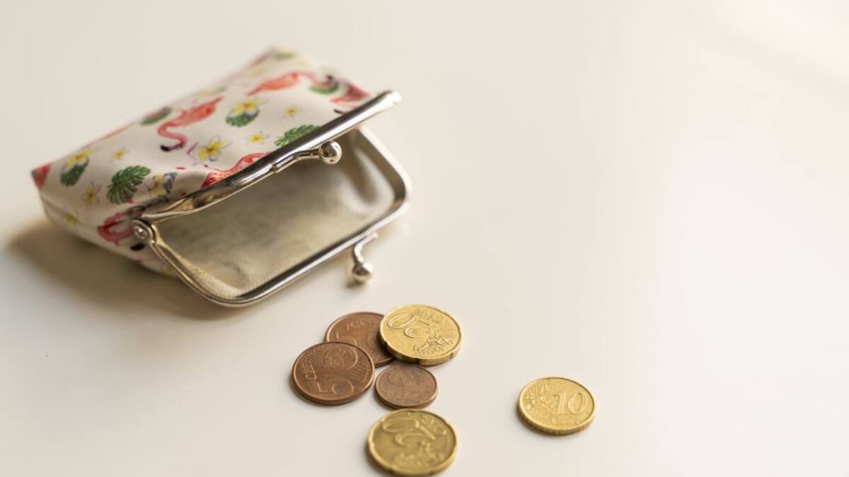 La Columna de Carlos Arcaya: "Las bases contra la pobreza en Alicante"