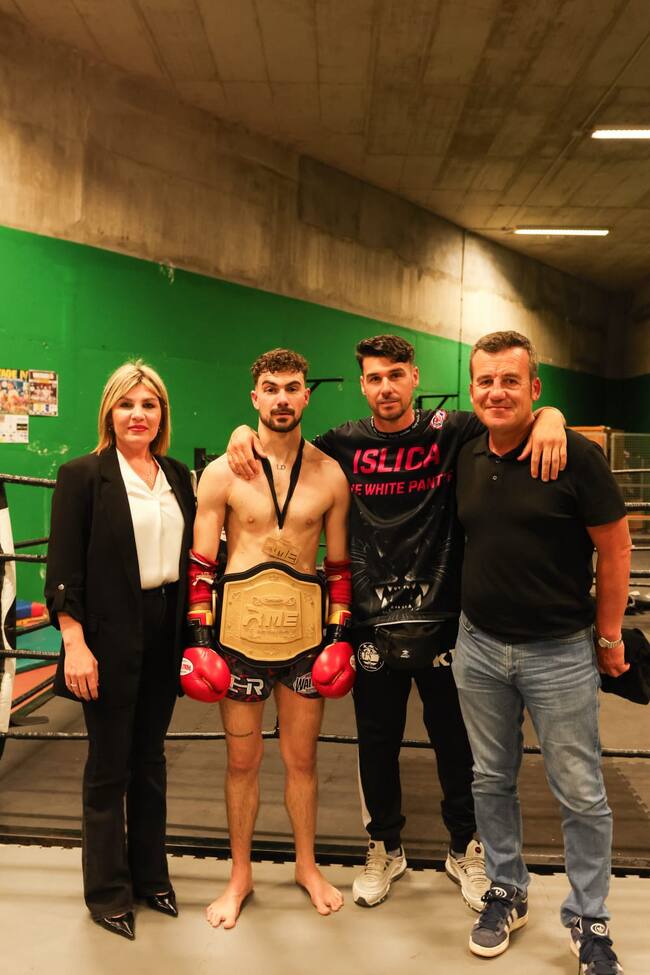 Luis David Sánchez, campeón profesional RME 57 kg Muay Thai.