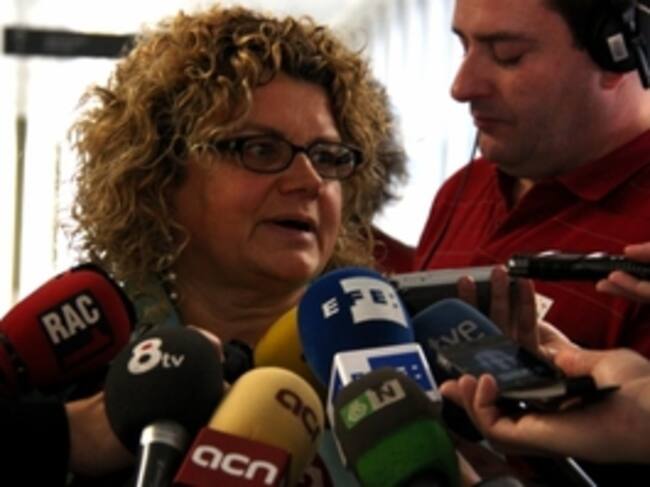 L'exconsellera de Salut Marina Geli atén els mitjans després de declarar davant del jutge.