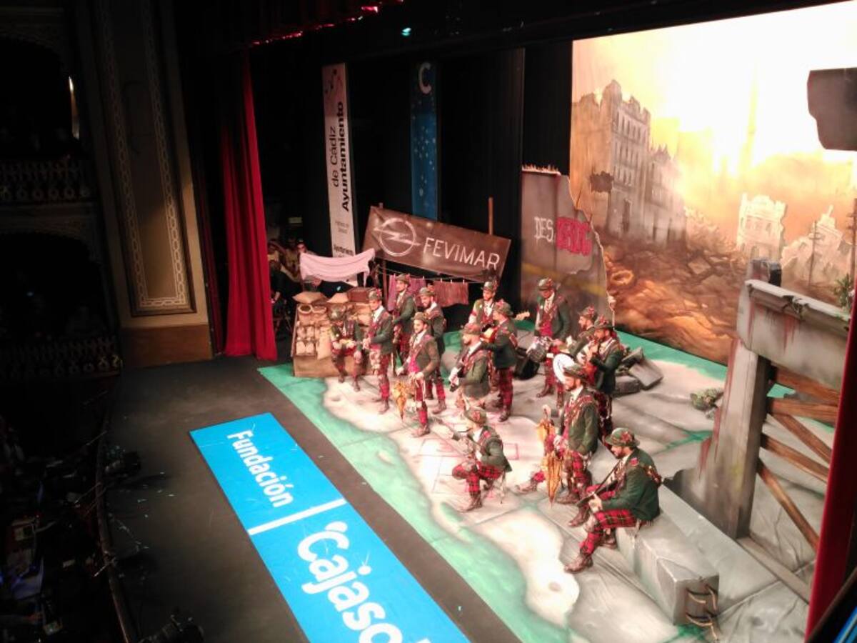 La vida es Bella para la comparsa