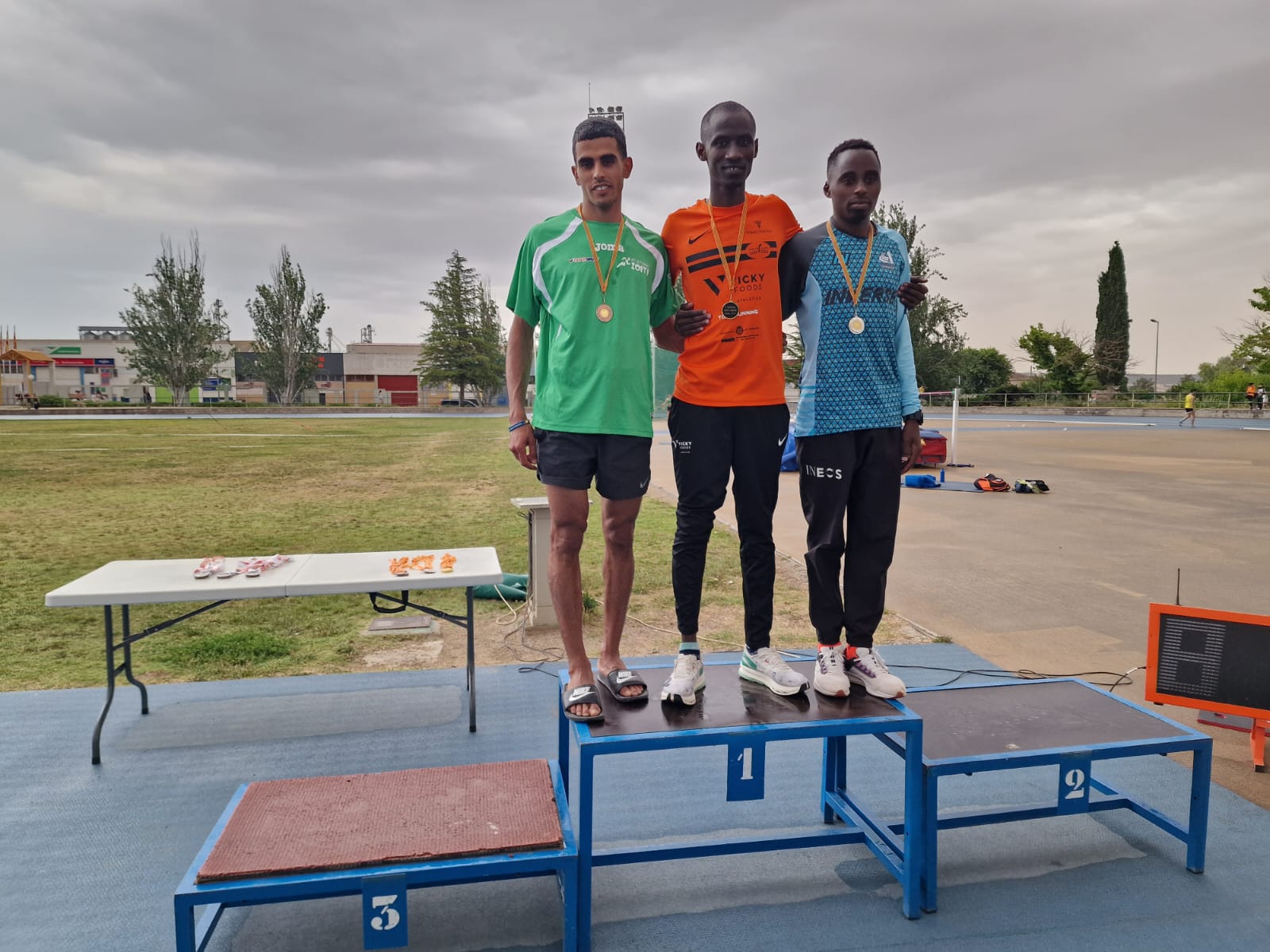 Memorial Javier Camarón de atletismo en Huesca