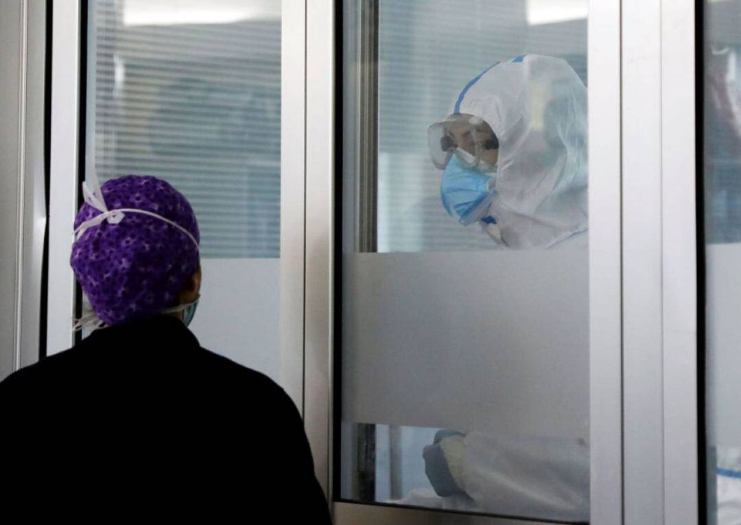 Medidas de seguridad entre los sanitarios 