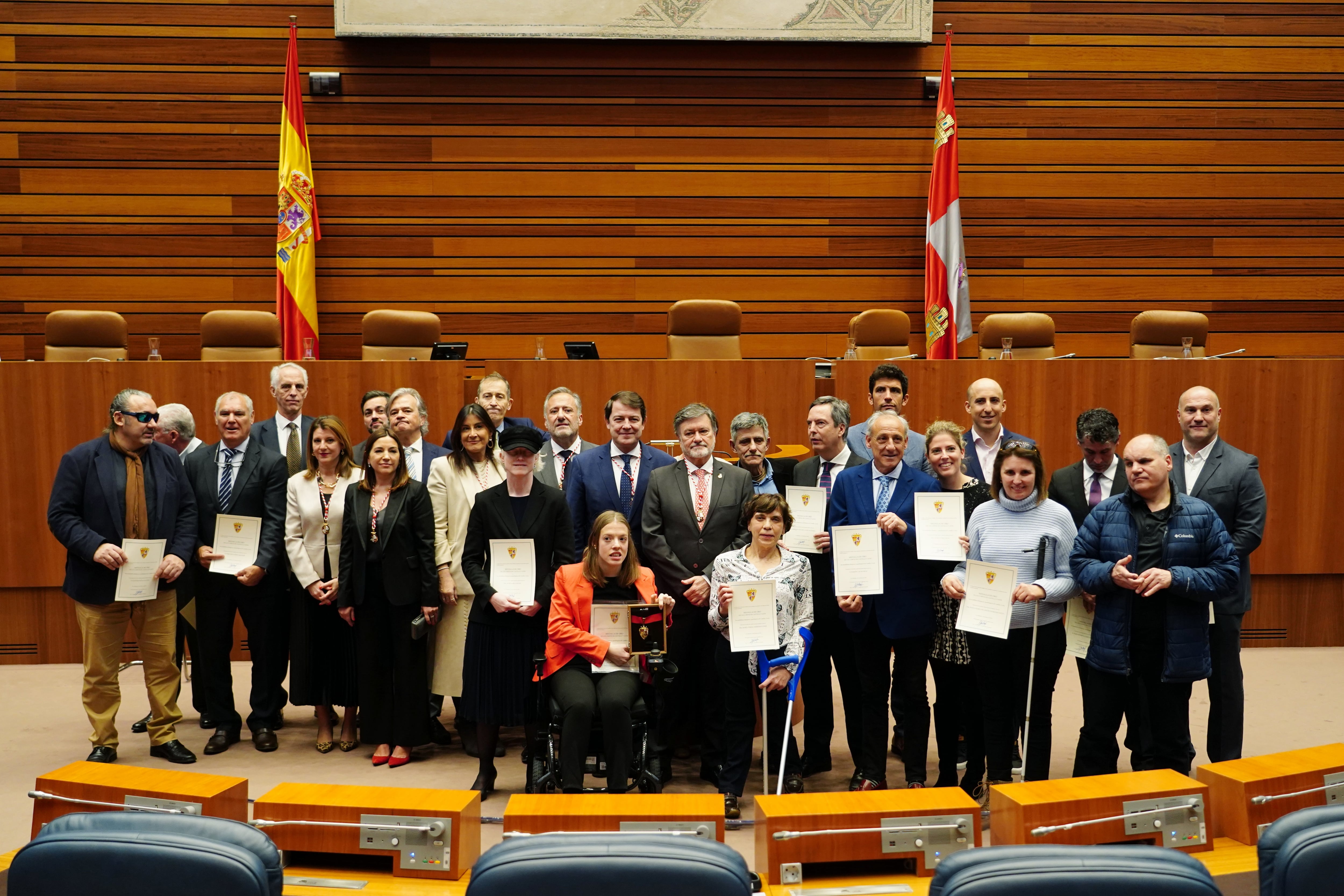 Acto institucional del 41 aniversario del Estatuto de Autónoma de Castilla y León y entrega de la Medalla de Oro de las Cortes de Castilla y León