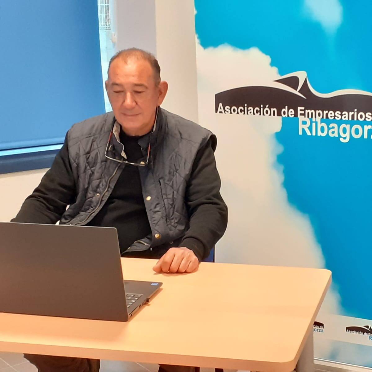 Empresarios que han adaptado sus negocios a la era covid cierran la semana del emprendedor