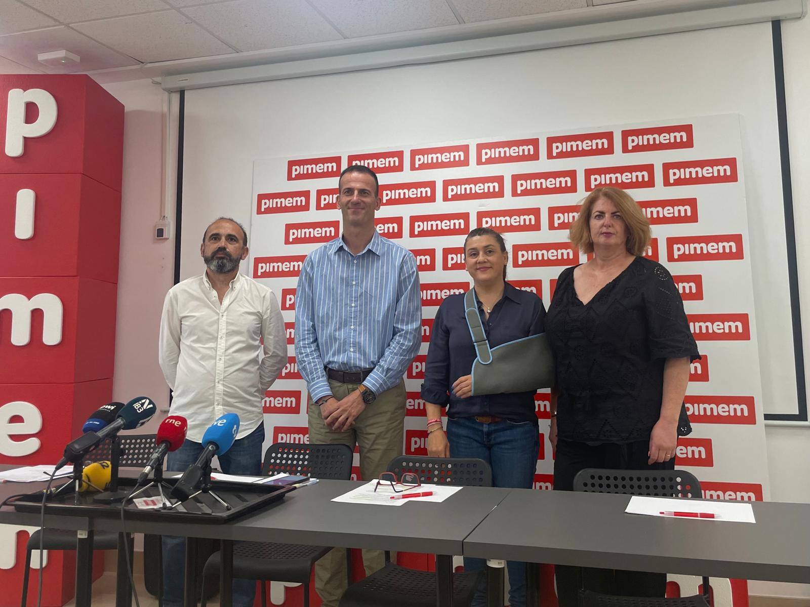 Rafel Rubio, vocal y expresidente; Jordi Mora, presidente de PIMEM; Alma Cenarro, presidente GREPELS y Ana Forcada, tesorera de GREPELS