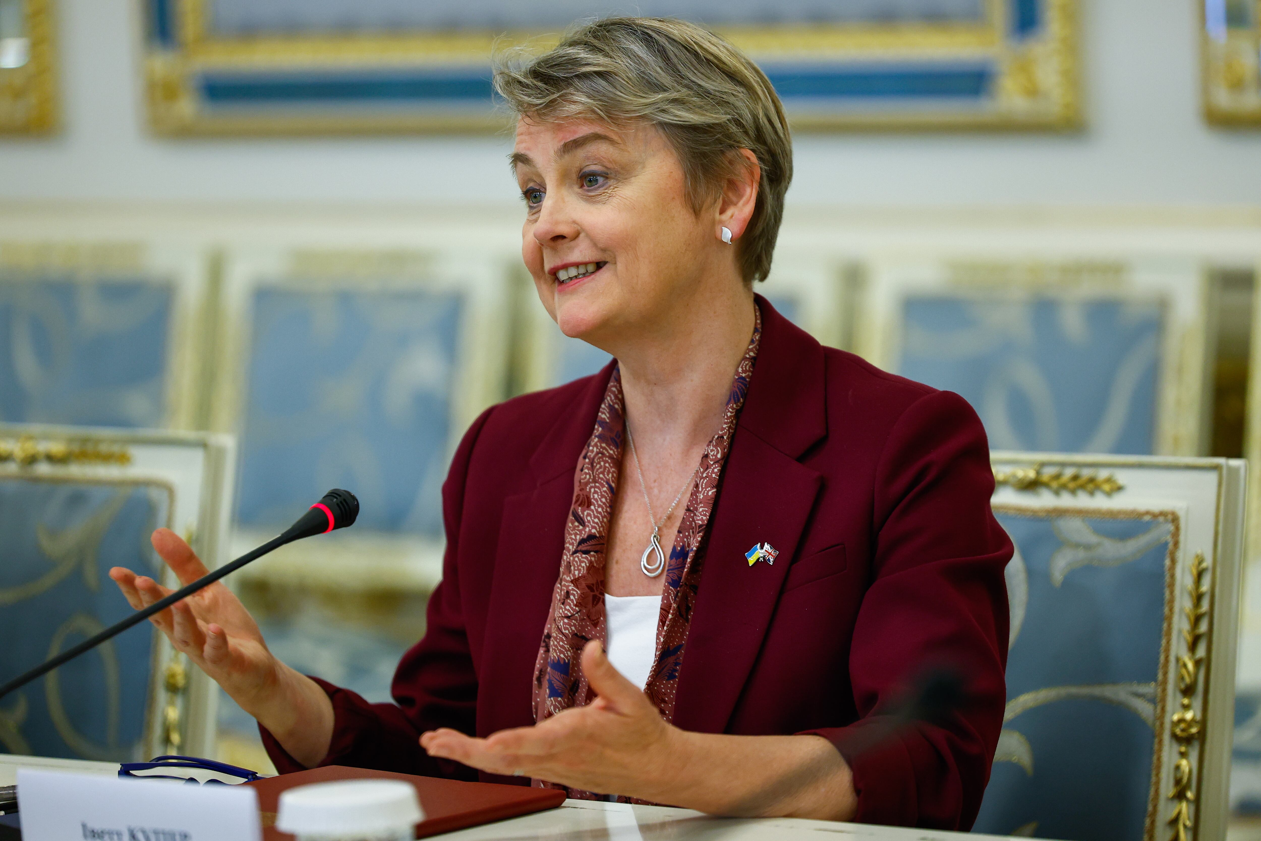 La ministra británica de Exteriores, Yvette Cooper.