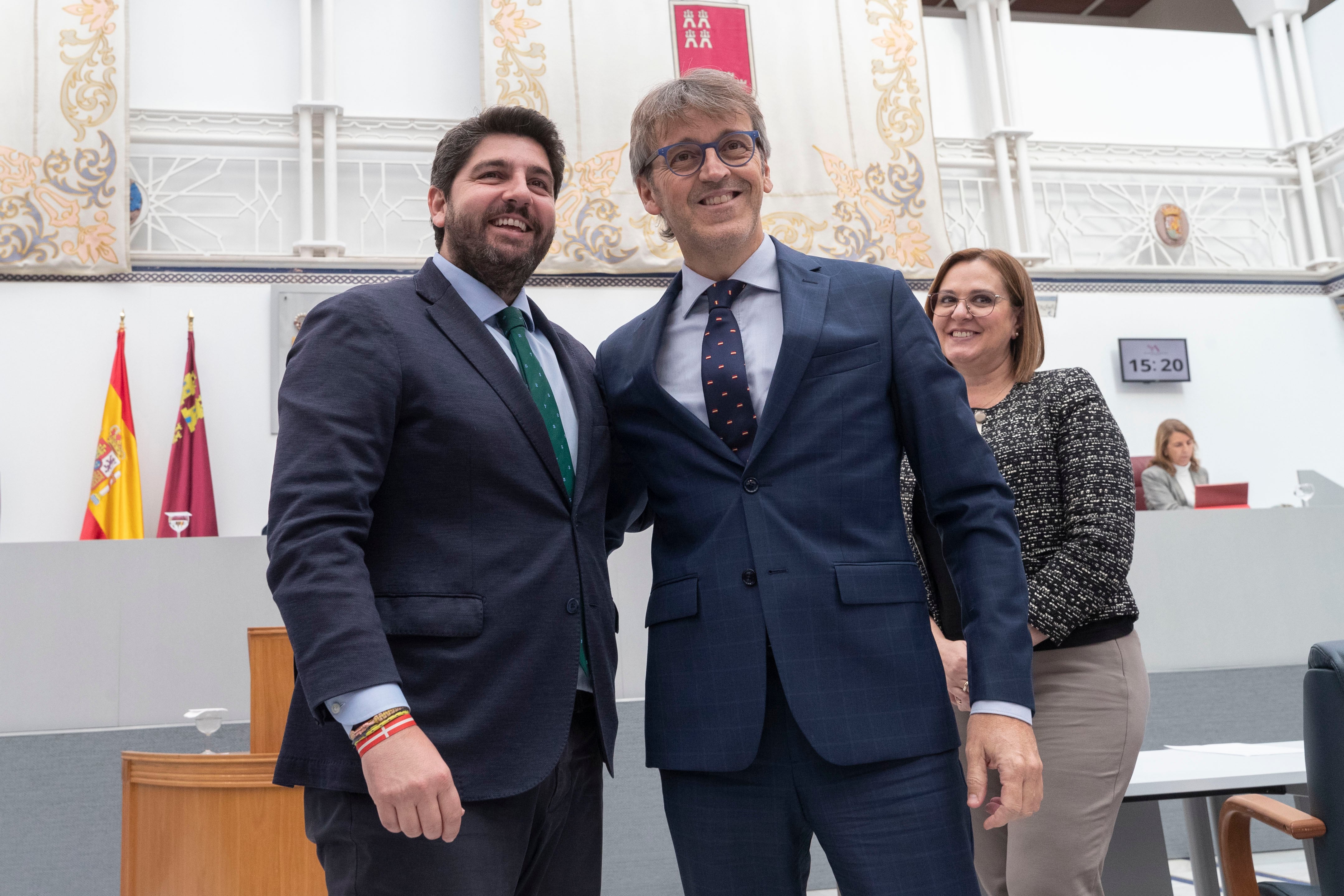 El presidente López Miras junto al consejero de Hacienda, Luis Alberto Marín