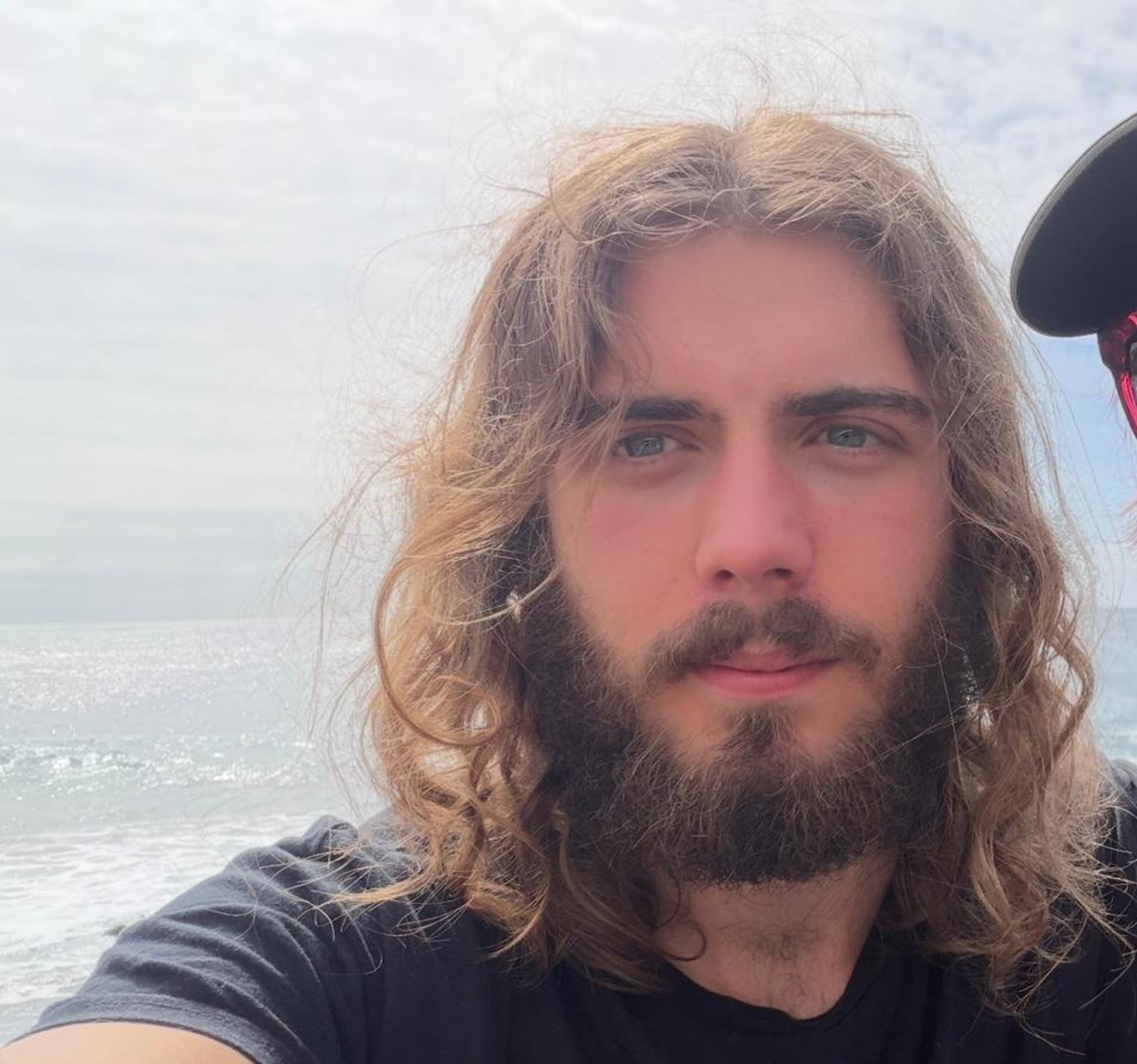 Canarias se moviliza para encontrar a Airam, el joven filmado por su madre cuyo rastro se desvaneció en una guagua