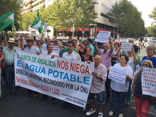 Parcelistas cortan Ronda de los Tejares