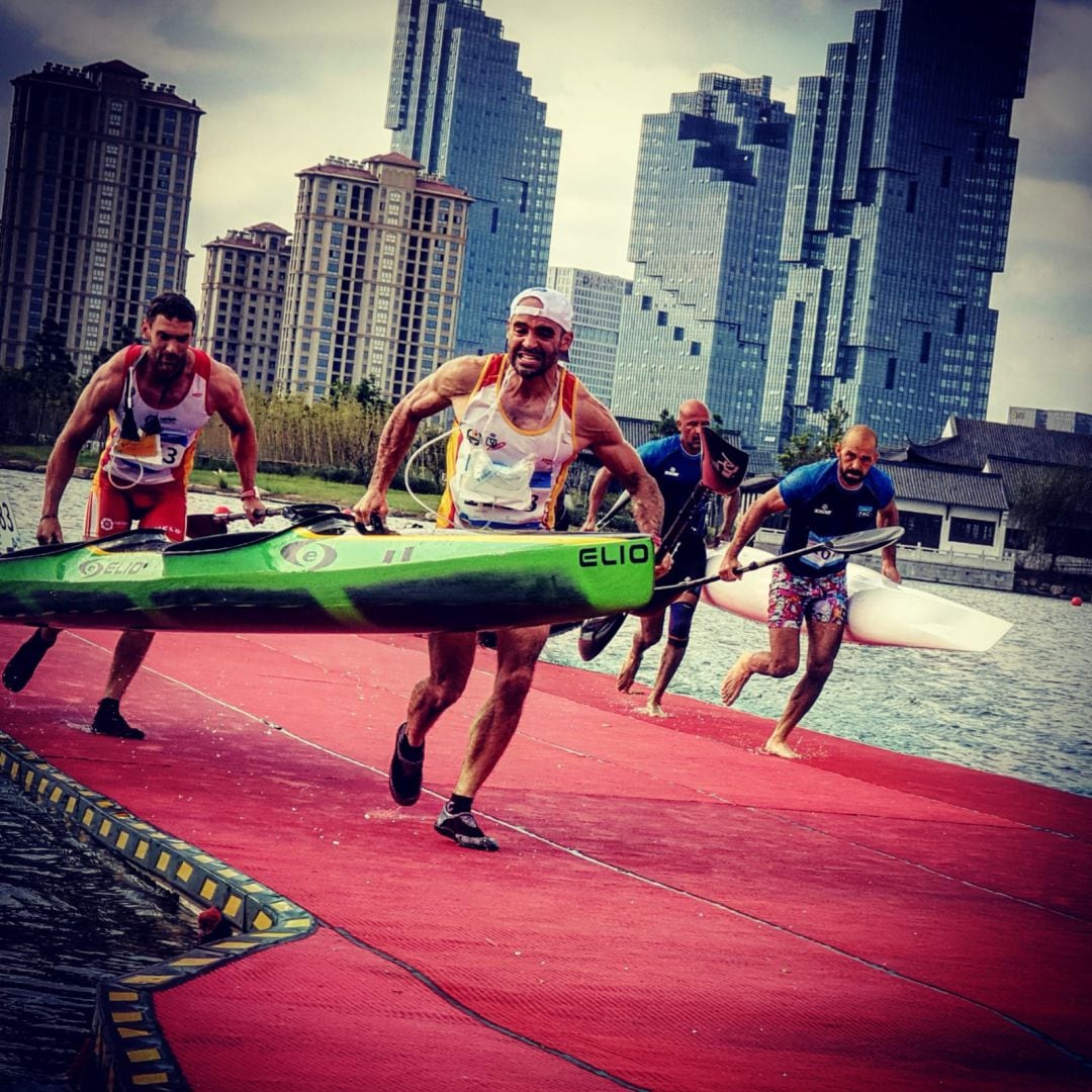 El piragüista valdeorrés, Jesús Rodríguez,campeón del mundo de maratón de barcos de equipo y subcampeón del mundo individual