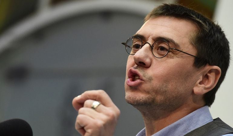 (FILES) A picture taken on February 20, 2015 shows Spanish Secretary of Constituent Process and Programme of Podemos Juan Carlos Monedero speaking during a press conference in Madrid. Political science professor and co-founder of Podemos, Juan Carlos Mone